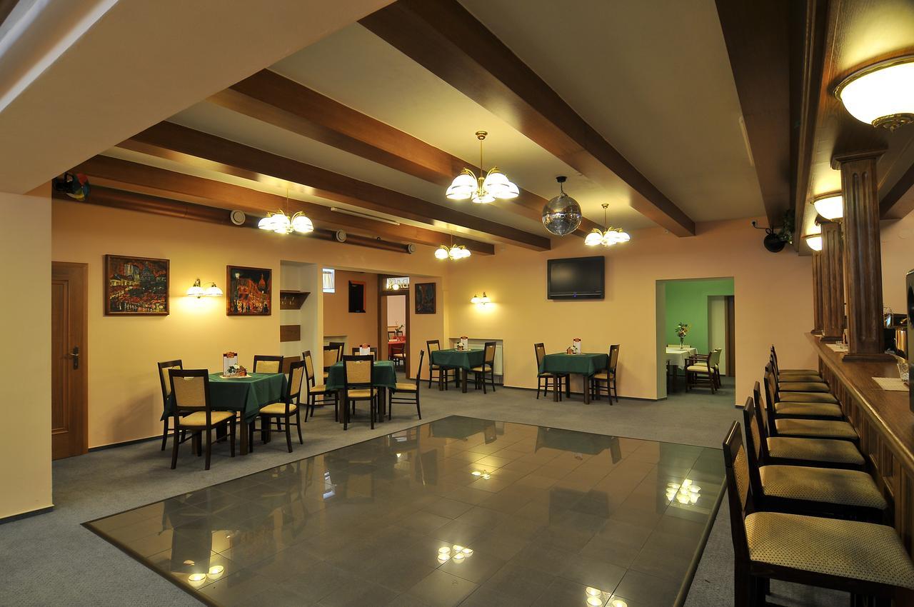 Hotel Manes Svratka ภายนอก รูปภาพ