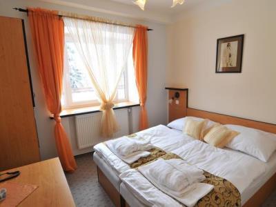 Hotel Manes Svratka ภายนอก รูปภาพ